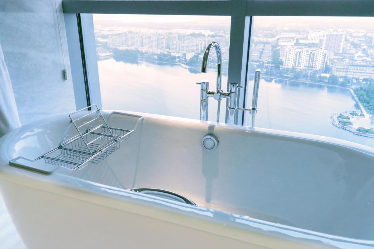 ホテル Wyndham Grand Suzhou Fenhu Xinta エクステリア 写真