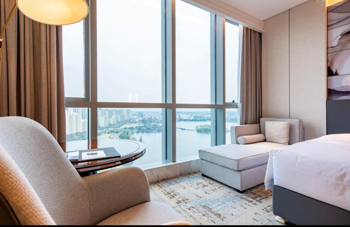 ホテル Wyndham Grand Suzhou Fenhu Xinta エクステリア 写真